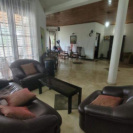 Villa Sea Sprays Хіккадува Екстер'єр фото